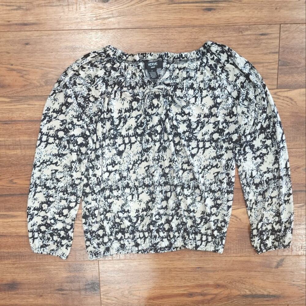 Verve Ami Women's Snake Print Long Sleeve Pullover Crewneck Blouse Medium M